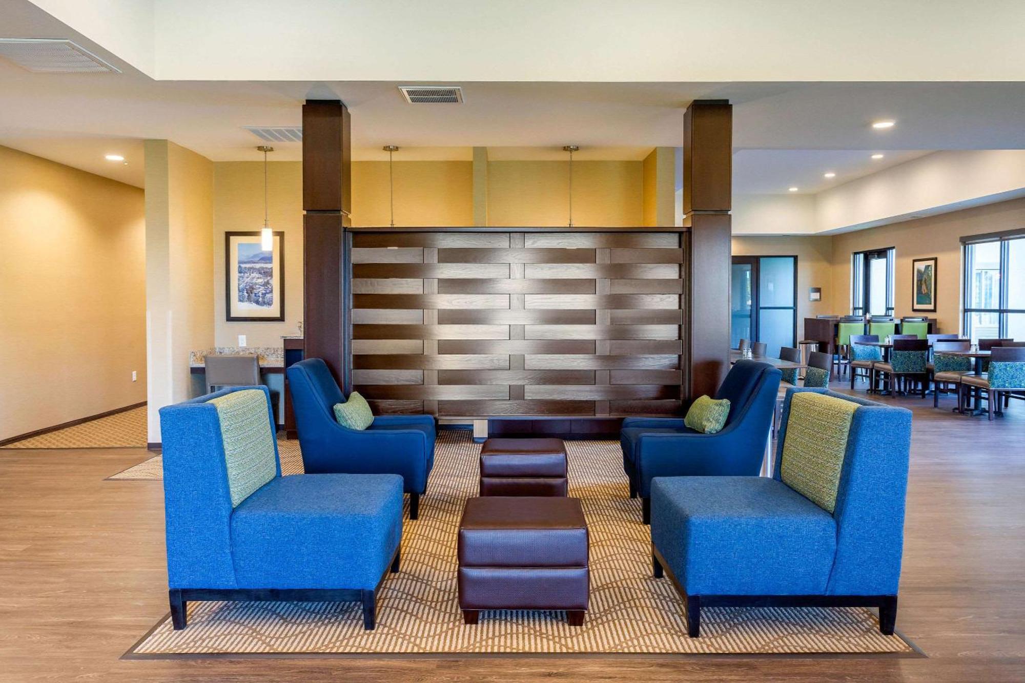 Comfort Suites Burlington Near I-5 Exterior foto