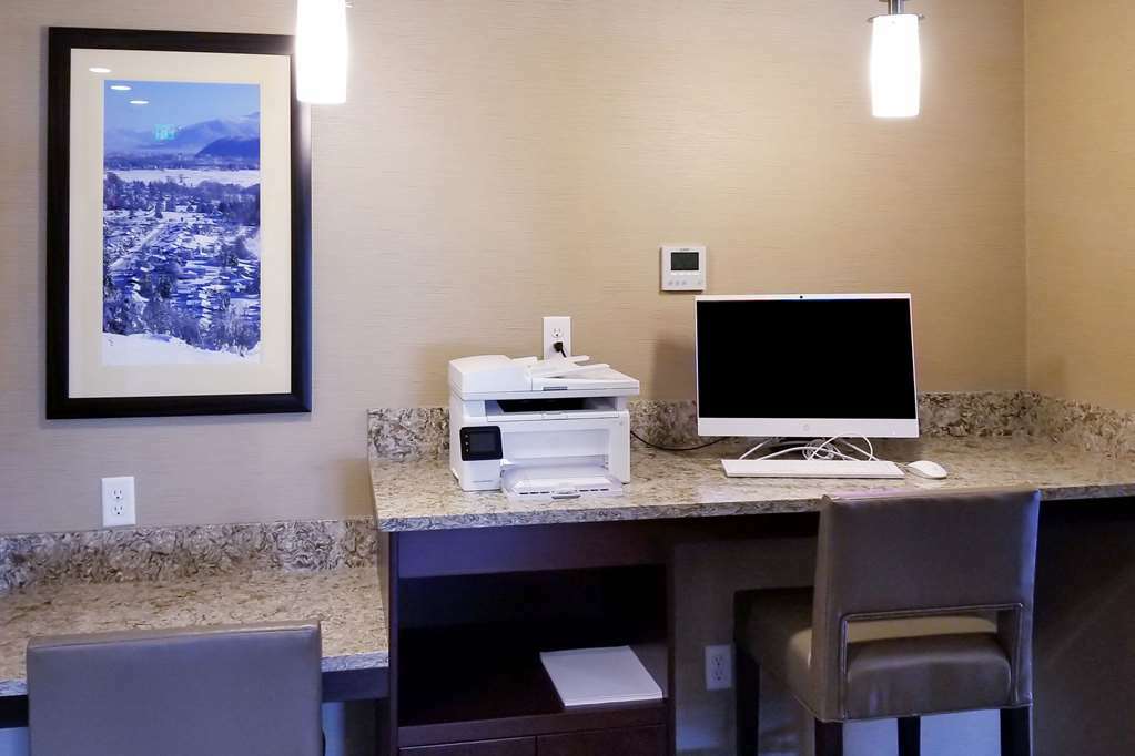 Comfort Suites Burlington Near I-5 Facilidades foto